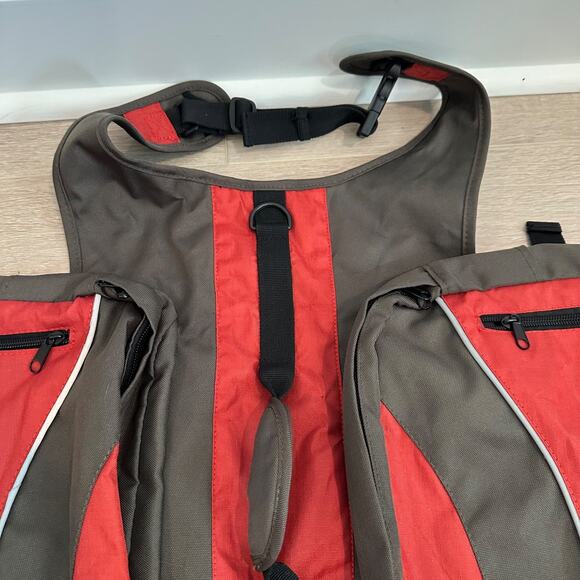 Henry and Clemmies Dog Backpack Red Size Large Snap Zipper Hiking Outdoors - Picture 4 of 9